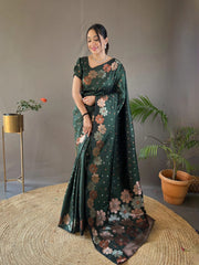Outstanding Green Color Kanjivaram Banarasi Silk Saree Outstanding Green Color Kanjivaram Banarasi Silk Saree