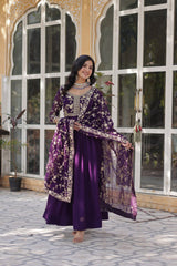 Wonderful Embroidered Work Pink Color Gown With Heavy Dupatta (Copy) Wonderful Embroidered Work Pink Color Gown With Heavy Dupatta (Copy)