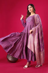 Stunning Roman Silk Lavender Color Gown Stunning Roman Silk Lavender Color Gown