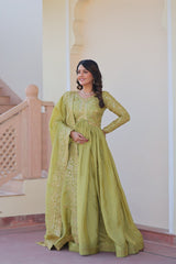 Pista Color Gold-Crush Gorgeous Gown Pista Color Gold-Crush Gorgeous Gown
