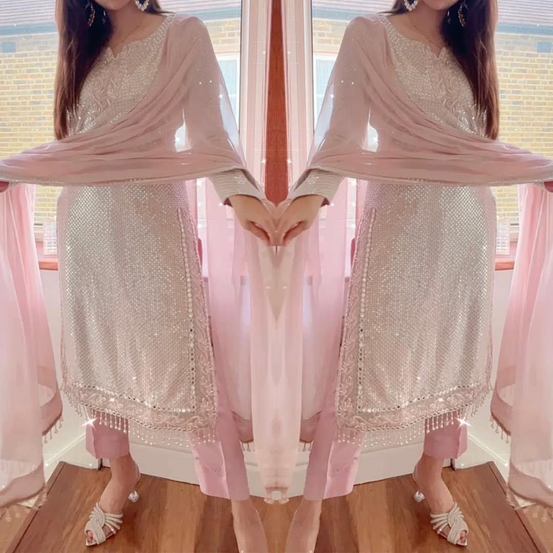 Fantastic Georgette Pink Color Salwar Suit