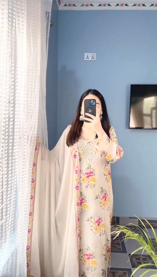 Pretty Digital Print White Color Salwar Suit