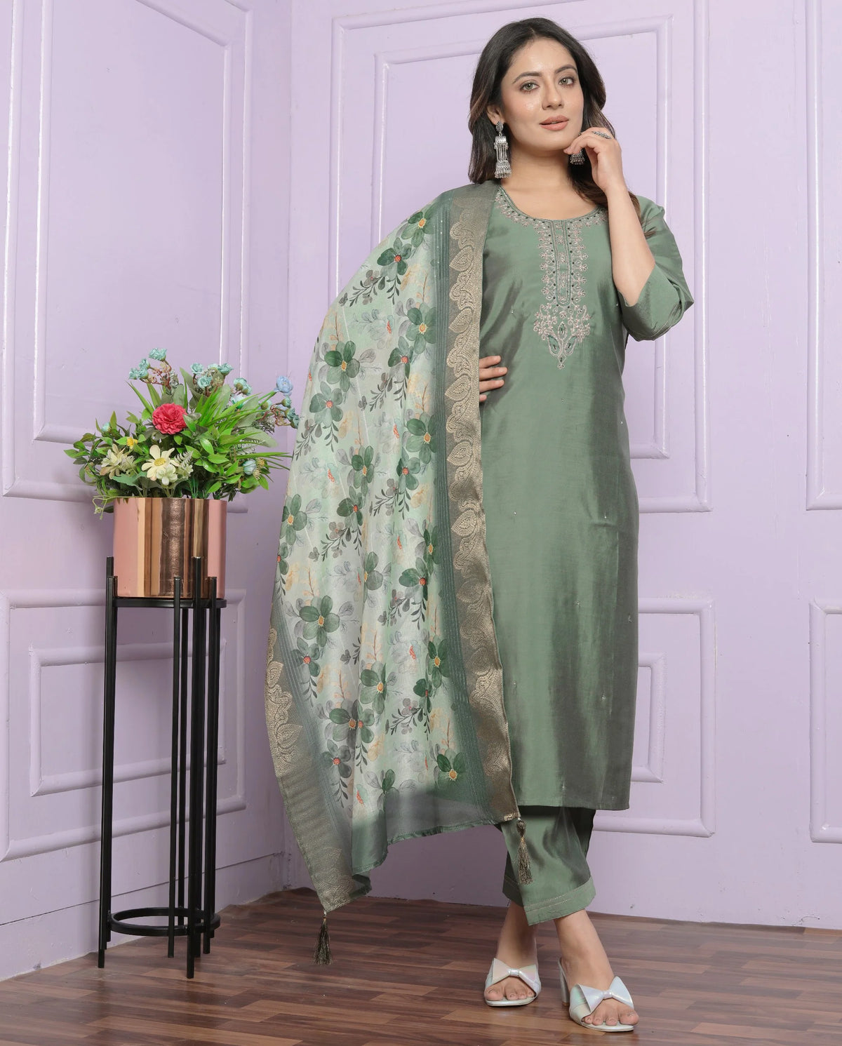 Gorgeous Pista Green Hand Work Kurti Set With Organza Dupatta