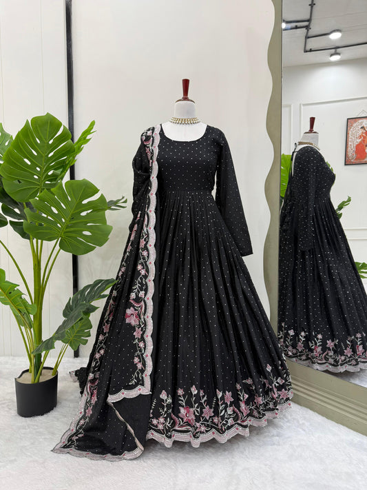 Presenting Sequence Work Black Color Gown