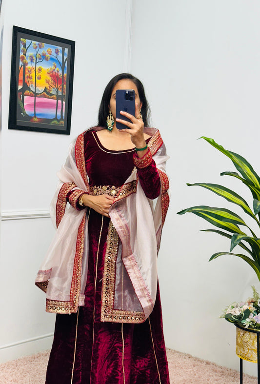 Decent Velvet Marron Color Gown