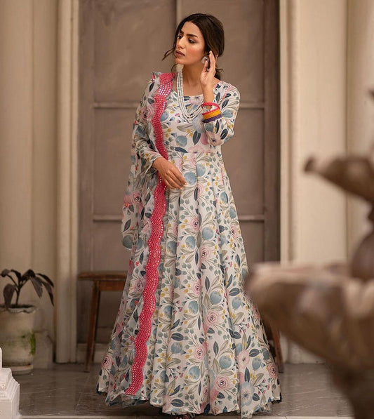 Lovely Sinon Multicolor Gown