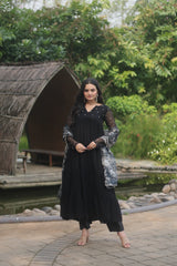 Black Color Alia Cut Kurti Set With Rich Print Dupatta Gown