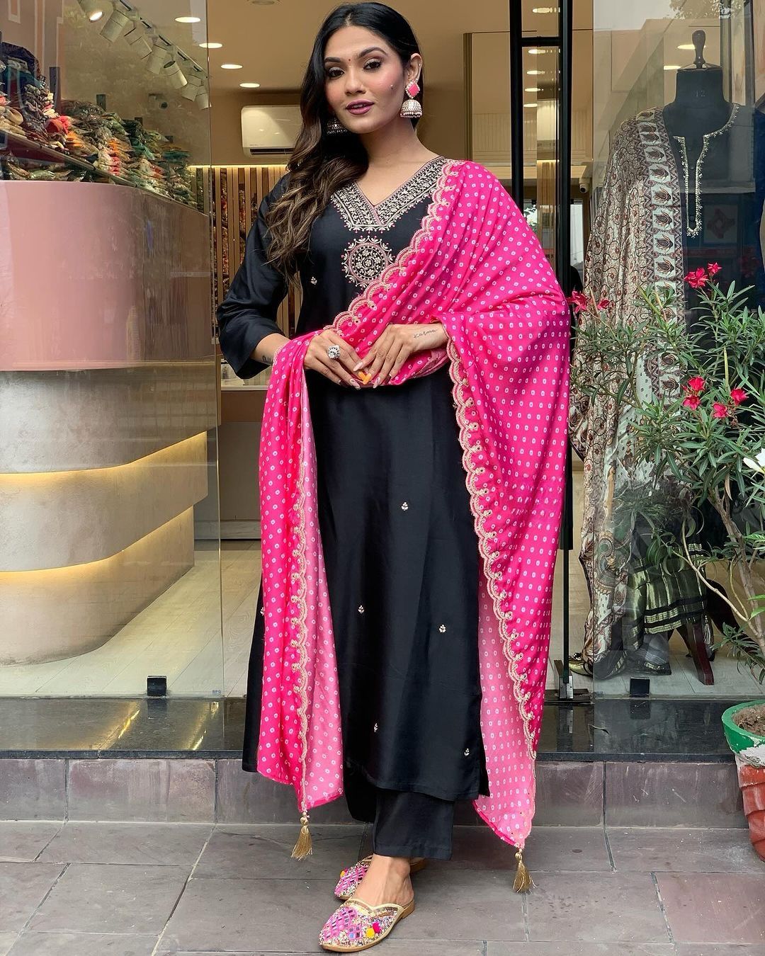 Gorgeous Black Color Salwar Suit With Pink Bandhani Dupatta