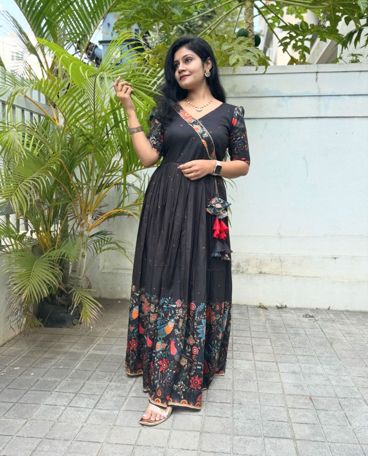 Captivating Kalamkari Print Black Color Gown