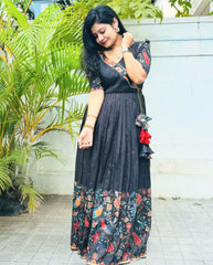 Captivating Kalamkari Print Black Color Gown