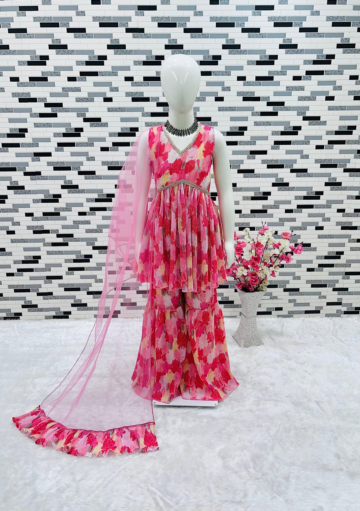 Elegant Digital Print Pink Color Sarara Suit