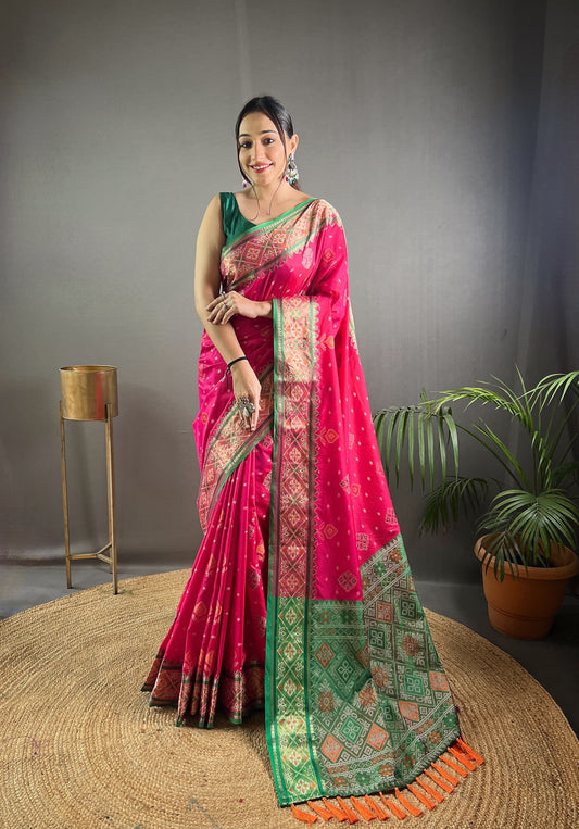 Preferable Pink Color Rangeen Patola Silk Saree