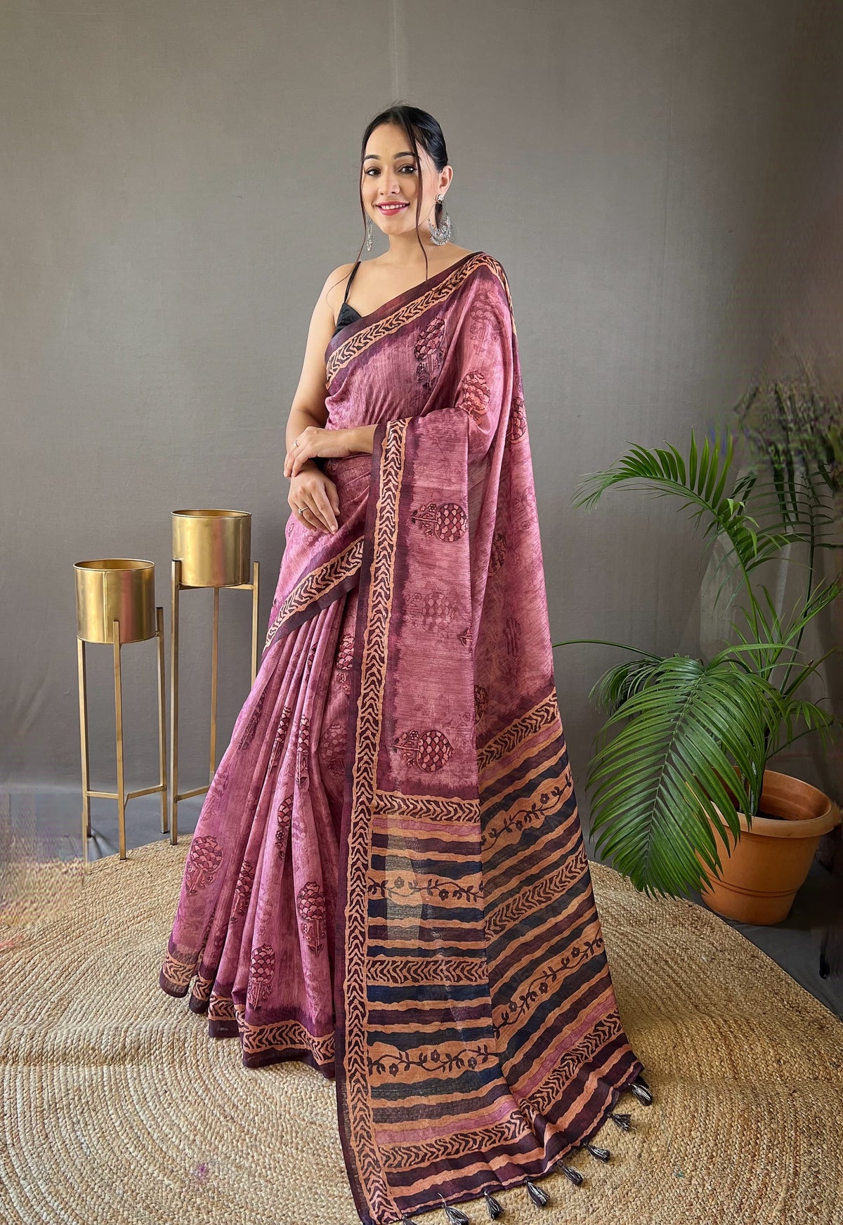 Mesmerizing Dusty Pink Color Soft Cotton Tussar Silk Saree