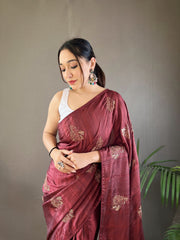 Mesmerizing Jacquard Rama Color Saree