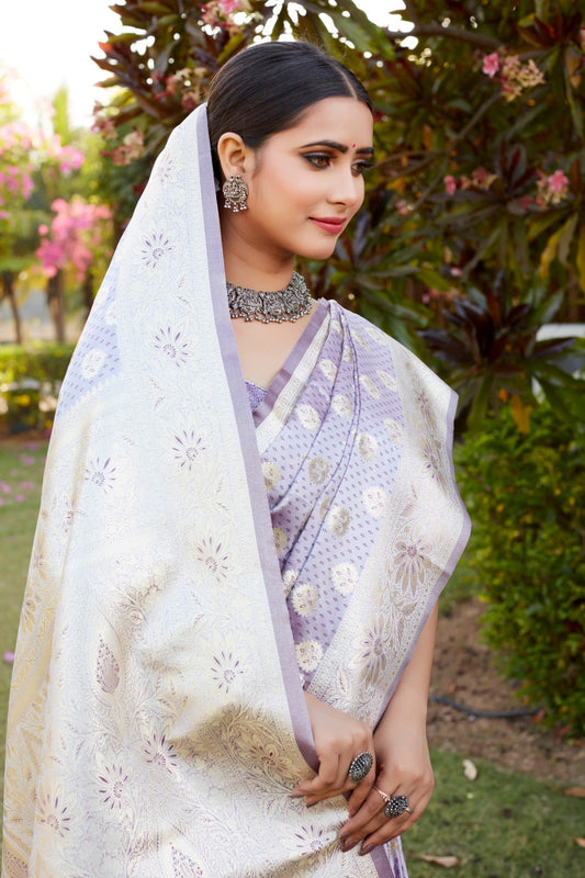 Imposing Kanjivaram Designer Border Lavender Color Saree