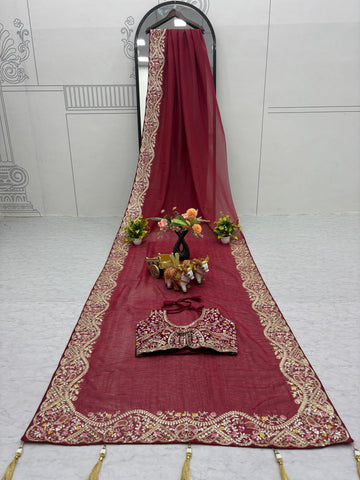Stylish Pink Silver Crunchi Thread Work Saree