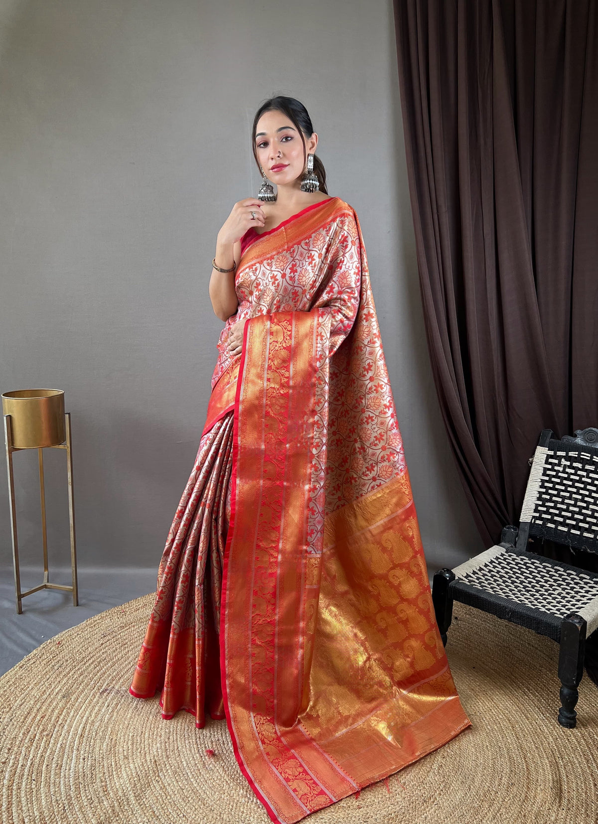 Glossy Zari Kanchi Style Weaving Beige Kanjivaram Saree