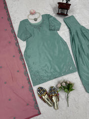 Stunning Green Color Punjabi Style Salwar Suit