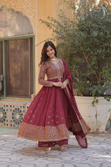 Preferable Georgette Pink Color Top With Bottom