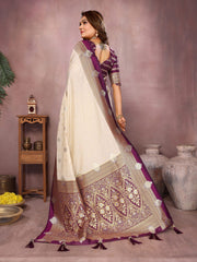 Off White Color Traditional Wear Kalamkari Silk Saree