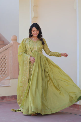 Pista Color Gold-Crush Gorgeous Gown