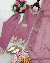 Gorgeous Pink Organza Work Salwar Suit