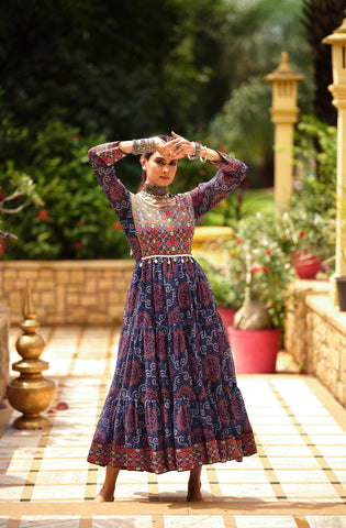 Awesome Pink Georgette with Gamthi Work Gown