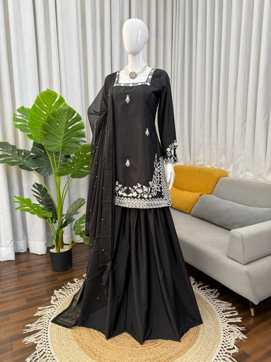 Black Heavy Crep with Thread And Sequence Work Palazzo Suit